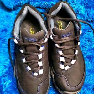 gymshoes KURU